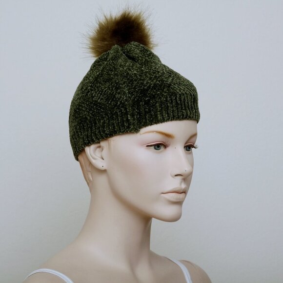Alpine Kiss Beanie Bundle - Picture 7 of 11